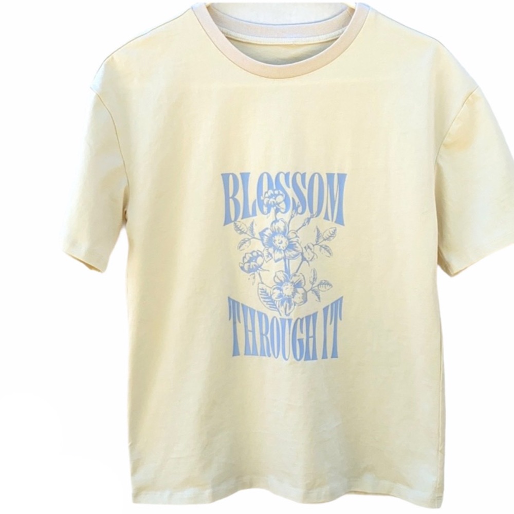 Unbranded Womens medium “Blossom Through It” floral short sleeve spring tee